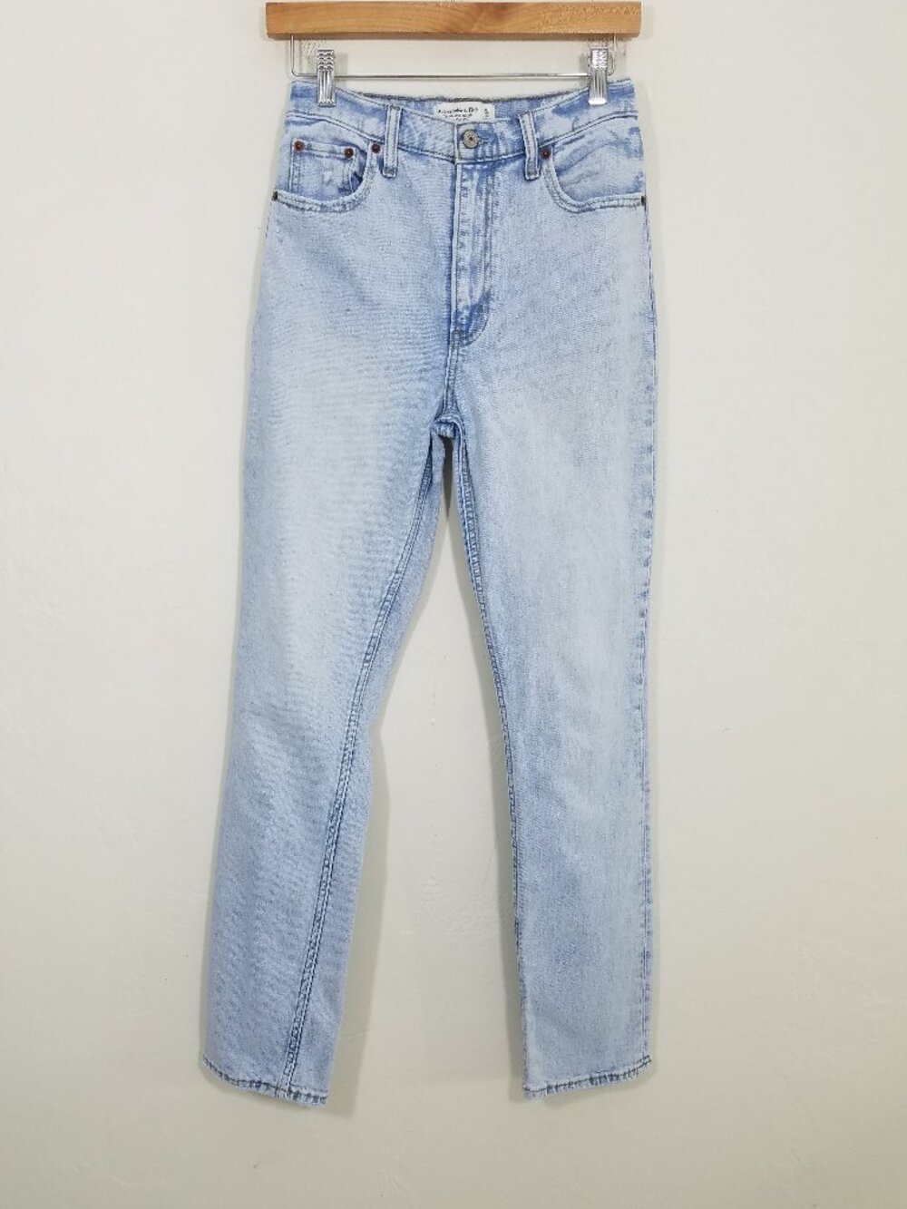 Abercrombie & Fitch The 90s Slim Straight Ultra High Rise Light Wash Jeans 2